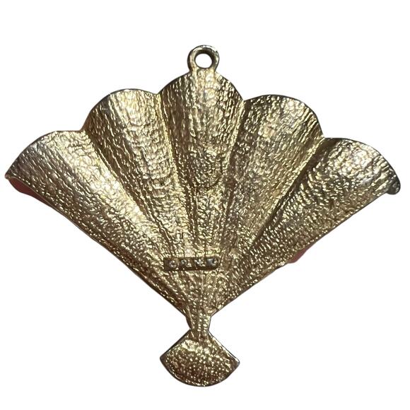 Signed ORNK Vintage Brass Fan Pendant Charm Ornate Floral Design - Picture 6 of 7